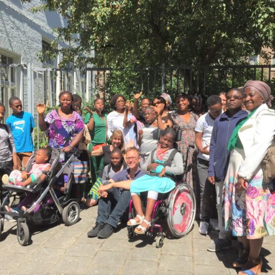 8 Afrikaanse moeders en kinderen